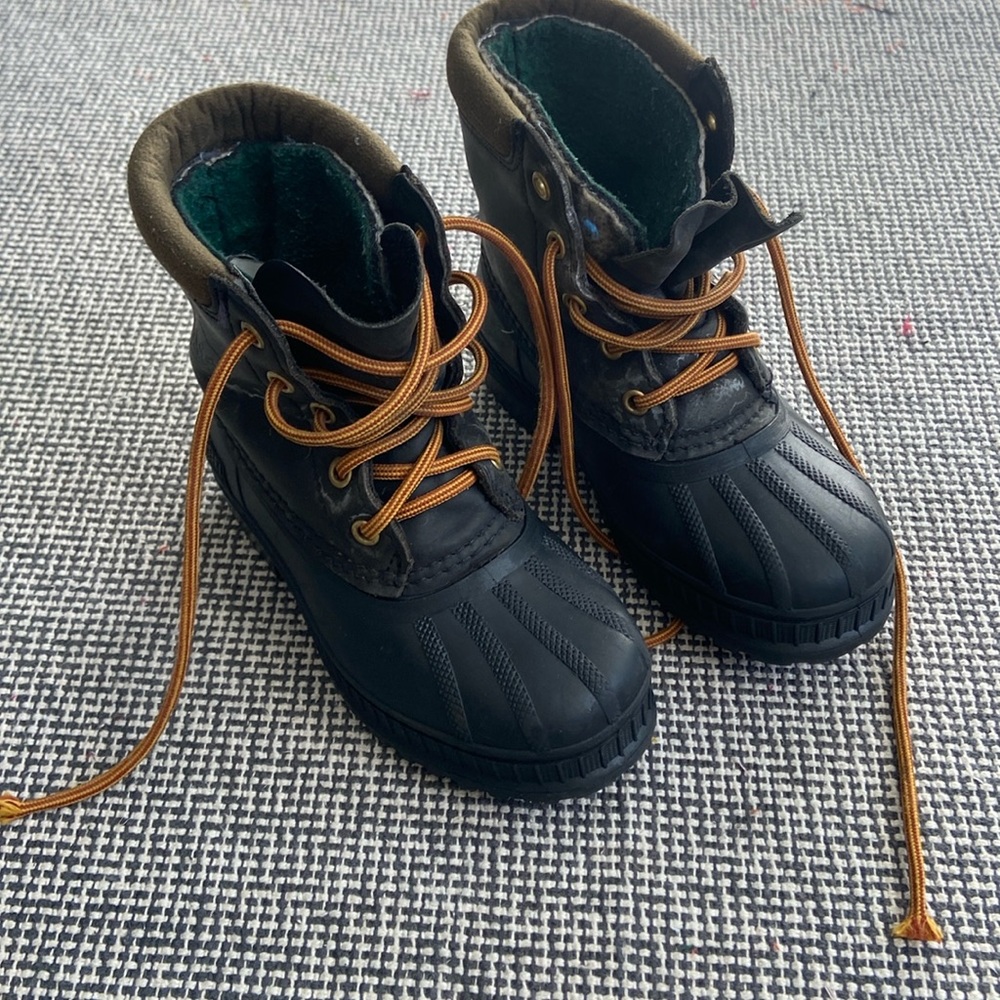 Kids Sorel snow boots size 13